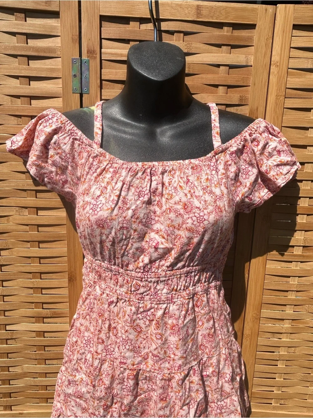 🔥3/$8-Old Navy Pink Paisley Off-Shoulder Tiered dress